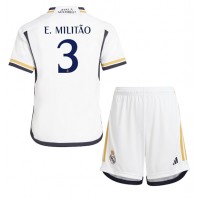 Real Madrid Eder Militao #3 Heimtrikotsatz Kinder 2023-24 Kurzarm (+ Kurze Hosen)